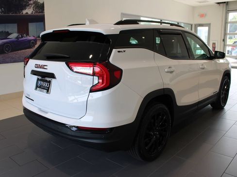 Used 2023 GMC Terrain SLT w/ Elevation Edition FWD image 20