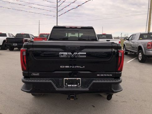 Used 2024 GMC Sierra 2500 Denali Ultimate image 10