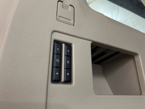 Used 2018 Lincoln Navigator L Reserve w/ Technology Package image 36