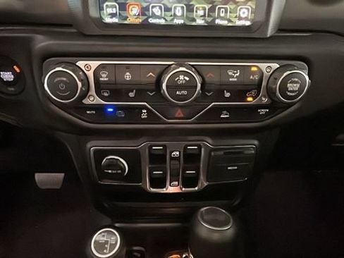 Used 2023 Jeep Wrangler Unlimited w/ Cold Weather Group AWD/4WD image 22