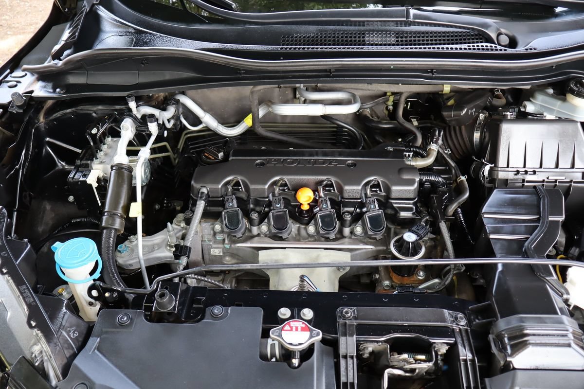Used 2019 Honda HR-V Sport image 37