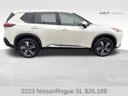 Used 2023 Nissan Rogue SL image 9