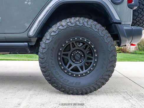 Used 2022 Jeep Wrangler Unlimited Sahara w/ Cold Weather Group AWD/4WD image 97