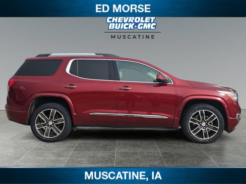 Used 2017 GMC Acadia Denali w/ Technology Package AWD/4WD image 6