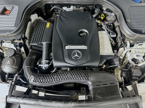 Used 2019 Mercedes-Benz GLC 300 4MATIC image 33