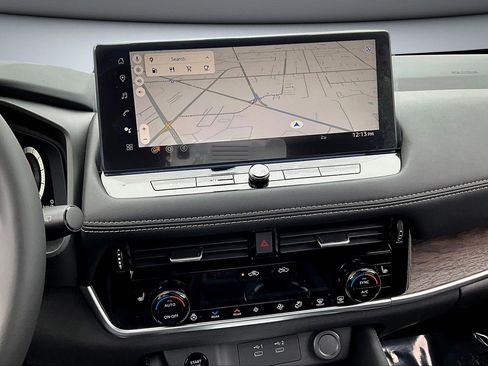 Used 2026 Nissan Rogue Platinum w/ Platinum Premium Package image 6