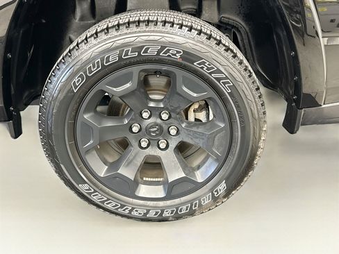Used 2025 RAM 1500 Big Horn AWD/4WD image 11