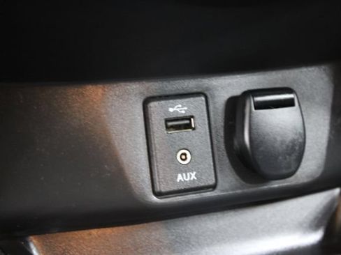 Used 2018 Nissan Rogue Sport S FWD image 16
