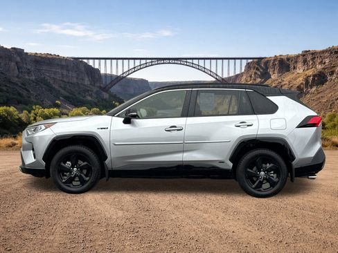 Used 2020 Toyota RAV4 XSE image 6