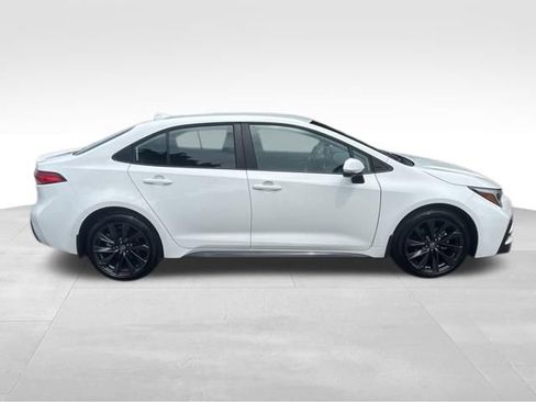 Used 2026 Toyota Corolla SE FWD image 6