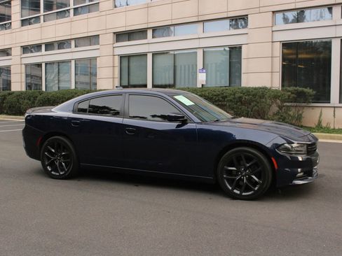 Used 2015 Dodge Charger SXT w/ Rallye Group image 2