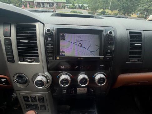 Used 2012 Toyota Sequoia Platinum AWD/4WD image 20