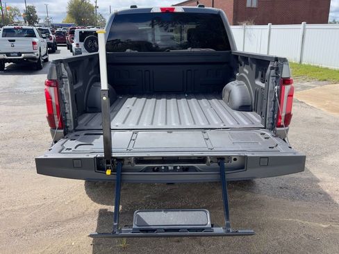 Used 2024 Ford F150 Platinum w/ FX4 Off-Road Package image 5