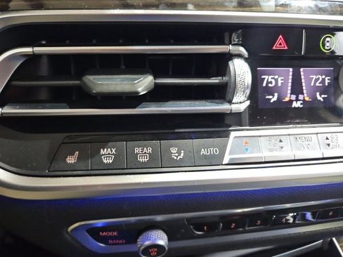 Used 2020 BMW X7 xDrive40i w/ Cold Weather Package image 30