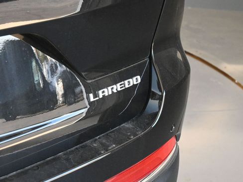 New 2025 Jeep Grand Cherokee Laredo X w/ Luxury Tech Group I image 14