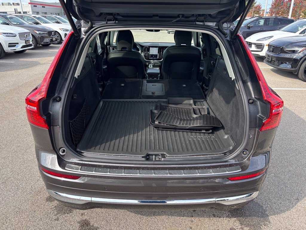 Used 2022 Volvo XC60 B6 Inscription w/ Advanced Package AWD/4WD image 27