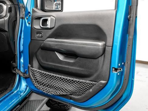 Used 2020 Jeep Wrangler Unlimited Sahara AWD/4WD image 38