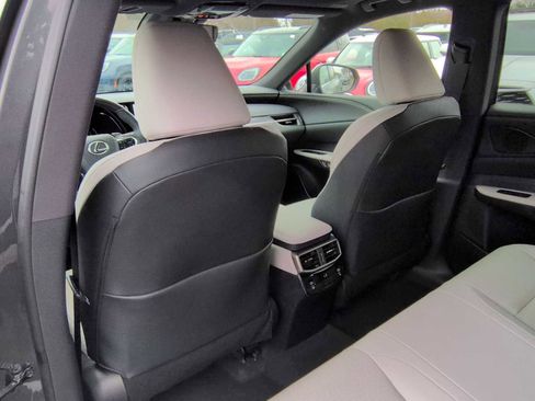 Used 2024 Lexus RX 350 Premium image 19