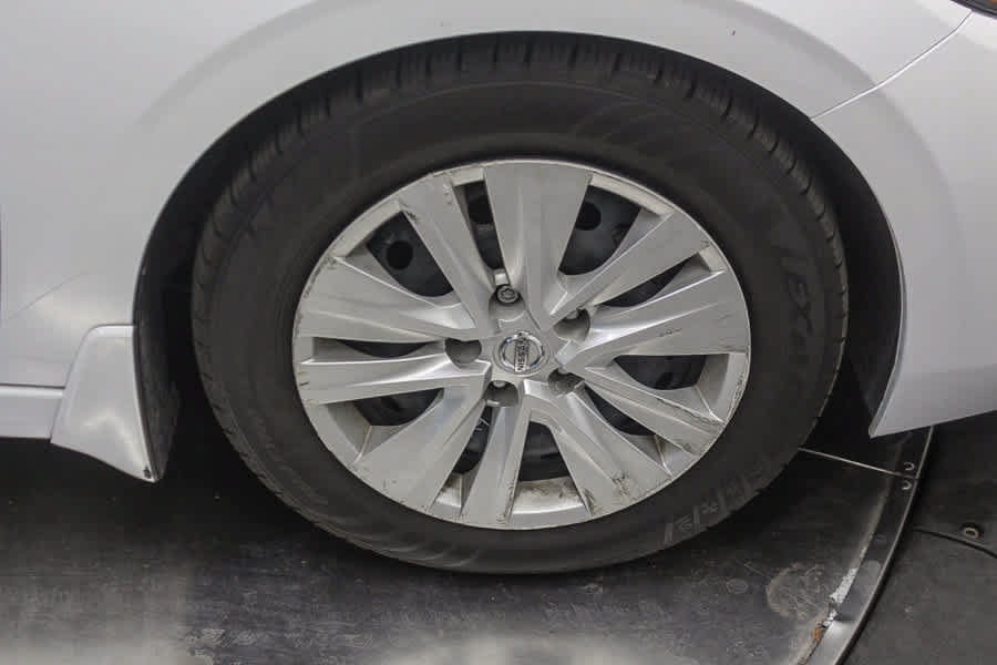 Used 2023 Nissan Sentra S w/ Electronics Package FWD image 10