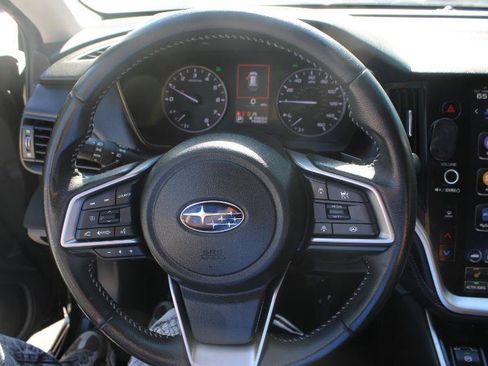 Used 2023 Subaru Outback Premium AWD/4WD image 7