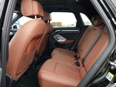 Used 2020 Audi Q3 2.0T Premium Plus image 28