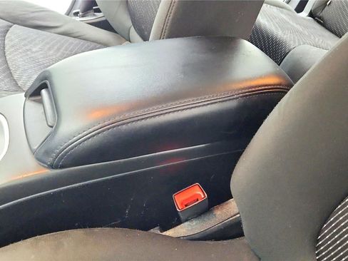 Used 2020 Dodge Journey SE image 25