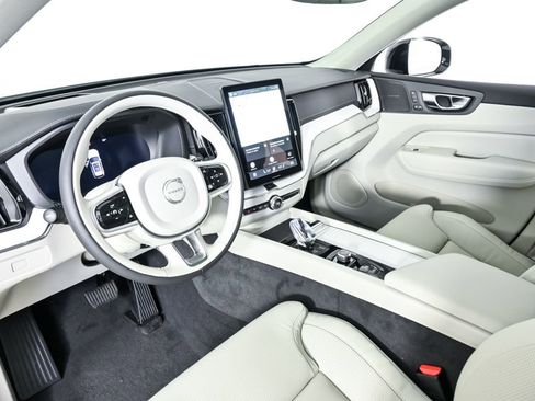 New 2026 Volvo XC60 B5 Ultra w/ Protection Package Premier image 4