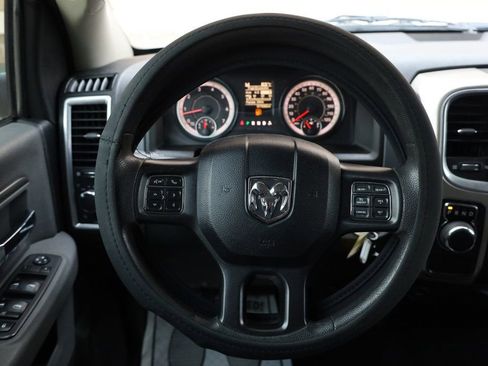 Used 2019 RAM 1500 Classic SLT image 27