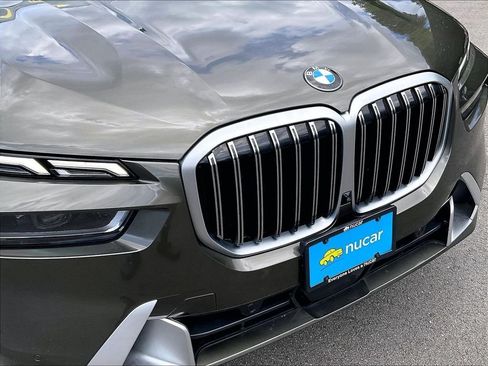 Used 2024 BMW X7 xDrive40i w/ Executive Package AWD/4WD image 32