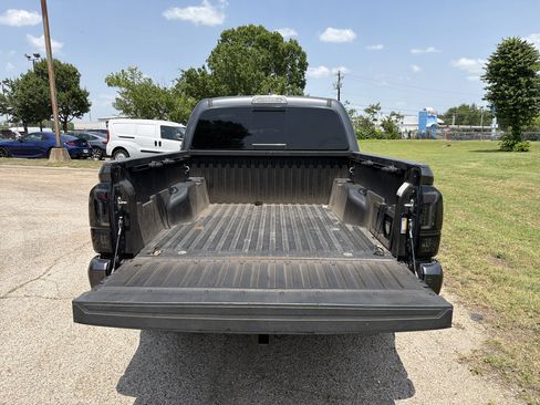 Used 2021 Toyota Tacoma TRD Pro AWD/4WD image 18