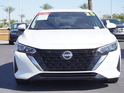 Certified 2025 Nissan Sentra SV image 5