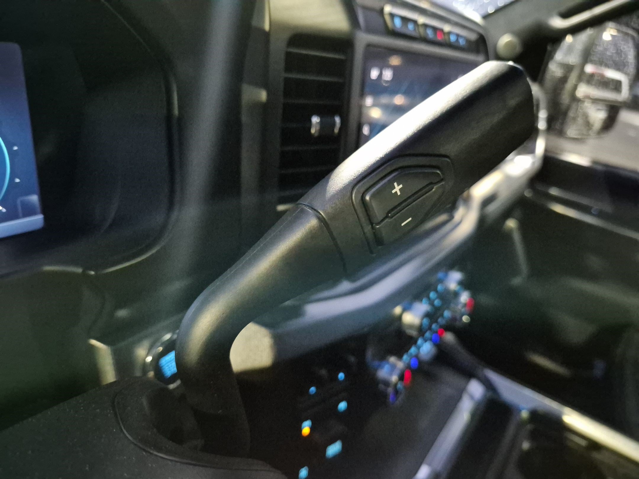 Used 2023 Ford F350 Platinum AWD/4WD image 29