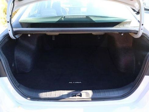 Certified 2025 Nissan Altima 2.5 SR w/ SR Premium Package FWD image 7