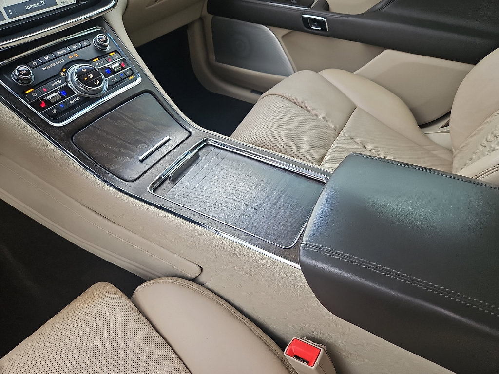 Used 2020 Lincoln Continental Reserve w/ Luxury Package AWD/4WD image 25