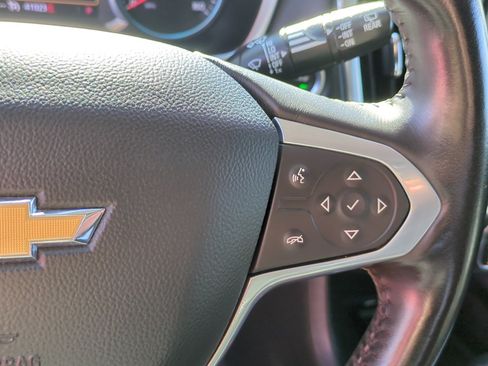 Used 2021 Chevrolet Traverse Premier w/ LPO, 'HIT The Road' Package FWD image 17