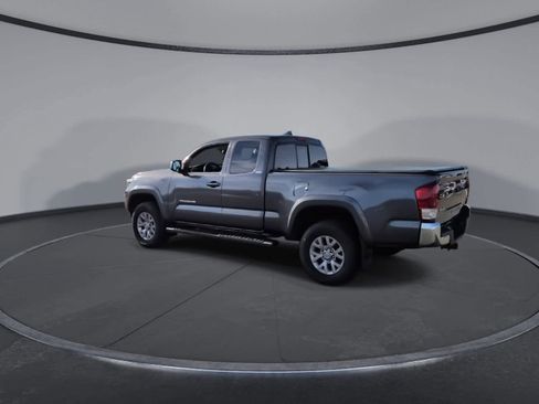 Used 2016 Toyota Tacoma TRD Off-Road image 6