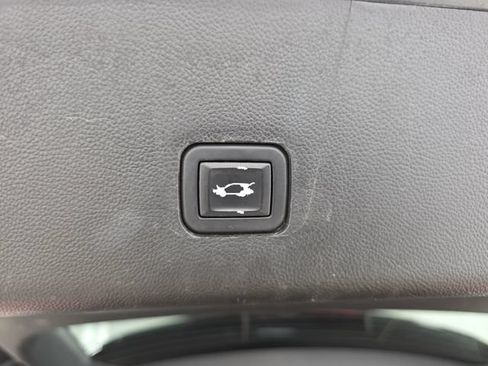 Used 2020 Chevrolet Traverse RS w/ LPO, Floor Liner Package AWD/4WD image 36