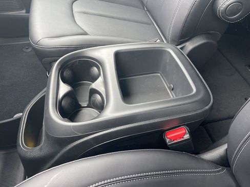 New 2026 Chrysler Pacifica Select FWD image 12