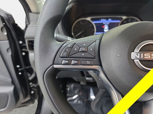 Used 2024 Nissan Sentra SV FWD image 17