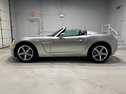 Used 2008 Saturn Sky Red Line RWD image 9