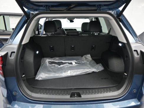 New 2026 GMC Terrain Denali w/ LPO, Black Badging Package image 24