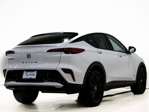 Used 2025 Buick Envista Sport Touring image 6