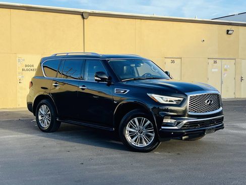 Used 2018 INFINITI QX80 4WD image 2