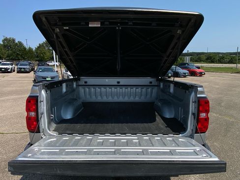Used 2018 Chevrolet Silverado 1500 LT w/ All Star Edition AWD/4WD image 12