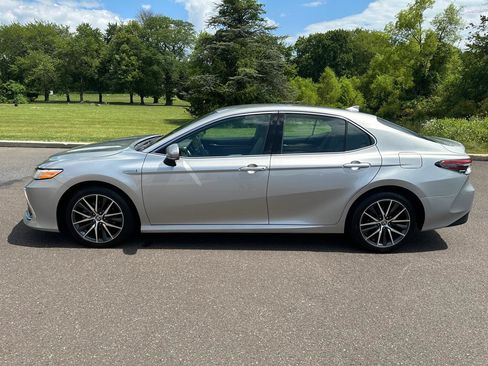 Used 2021 Toyota Camry XLE FWD image 10