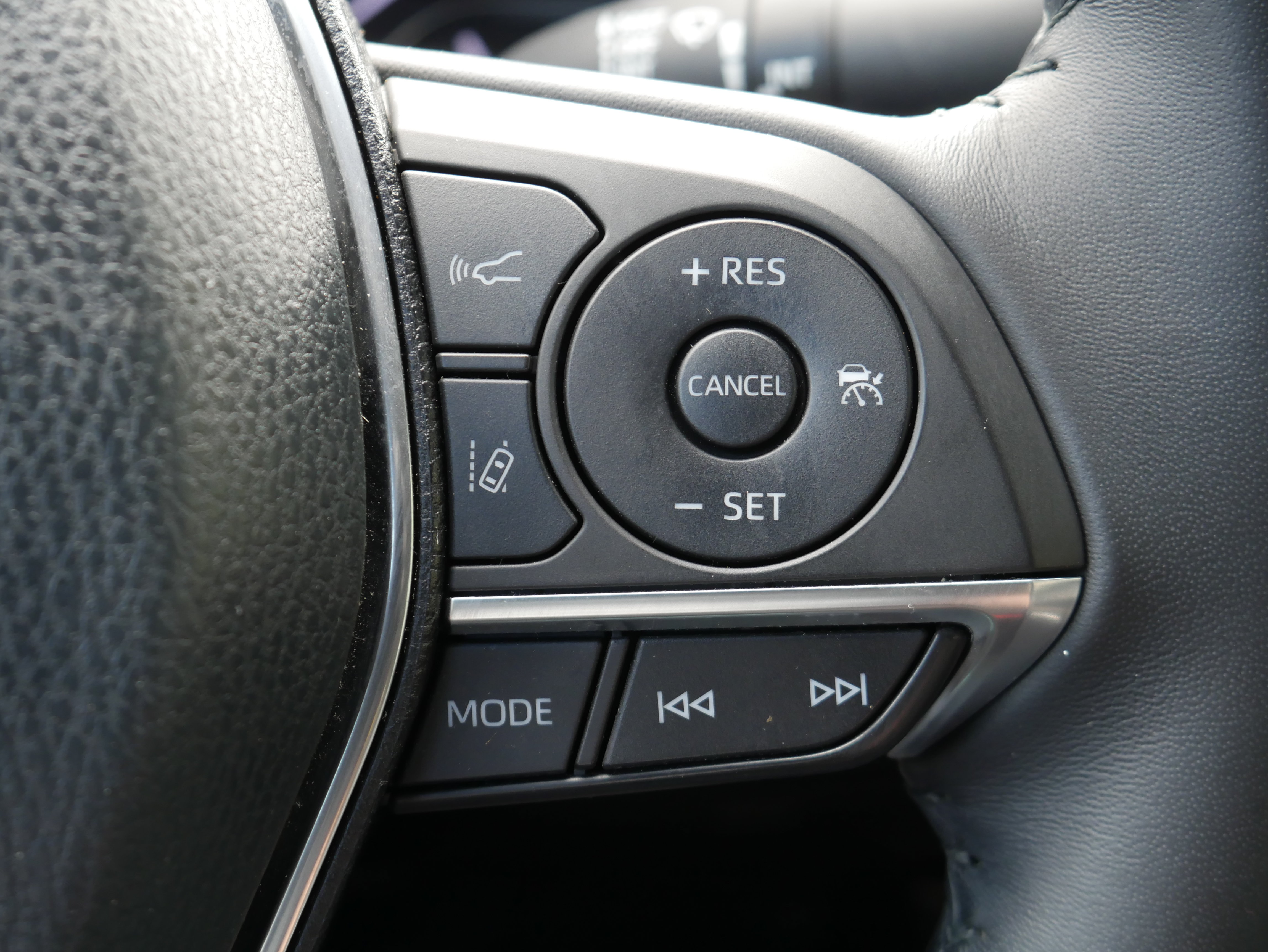 Used 2018 Toyota Camry XLE w/ Audio Package FWD image 26