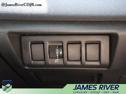 Used 2021 Subaru Outback AWD/4WD image 30