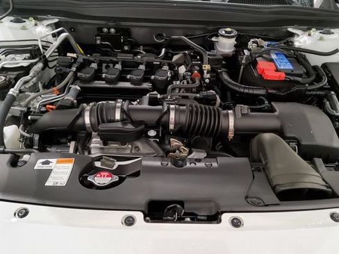 Used 2022 Honda Accord Sport image 10