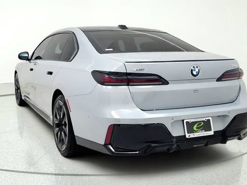 Used 2026 BMW 740i xDrive AWD/4WD image 7