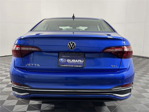 Used 2024 Volkswagen Jetta SEL image 9